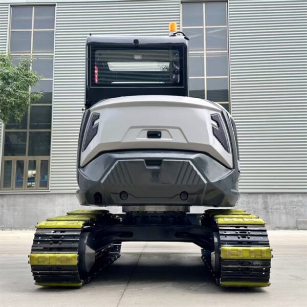 6.5 ton mini excavator - Image 4