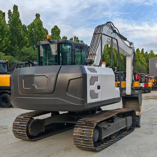 9 ton excavator - Image 4