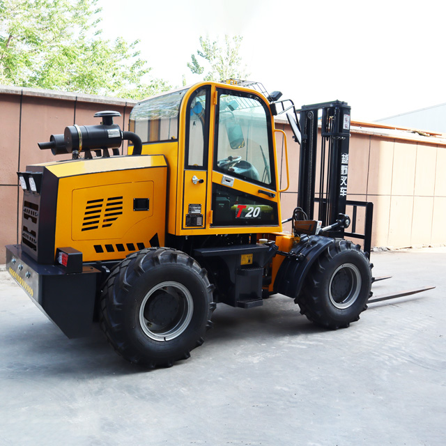 2 ton off-road forklift - Image 3
