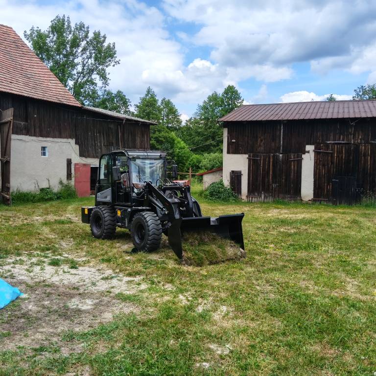 920 Wheeled Loader - Image 2